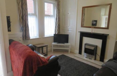 29 Lewes Road - Darlington - Photo 2