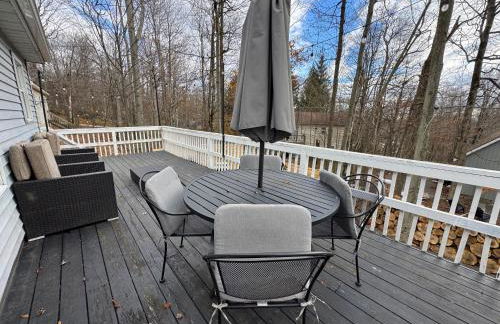 Casa Rosado @ Pocono II by Lake Hot Tub Camelback - Foto 17