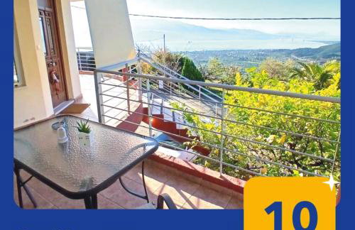 Up on the hill - Foto 2