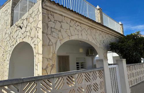 Apartment near sea beach and vibrant center - Photo 6