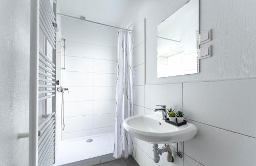 T&K Apartments - 1 to 4 Room Apartments - 20min to TradeFair Messe Airport Düsseldorf - Photo 32