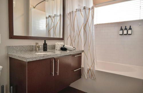 Cozy 2B Apartment with great Amenities in the Heart of Cedar Park - Photo 7