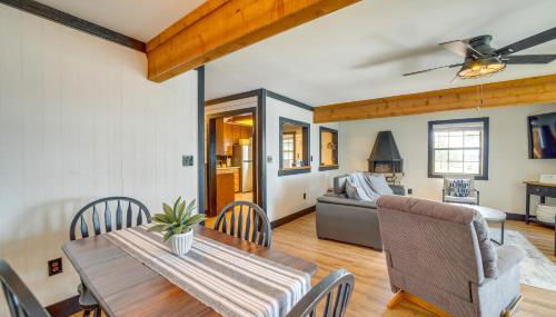 Private Hot Tub and Dock Lakefront Grove Retreat! - Foto 5