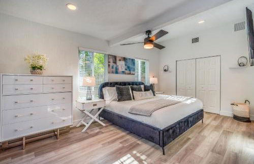 Friendly Fox Luxury Pool & Spa House Near Downtown & Beach - Foto 22