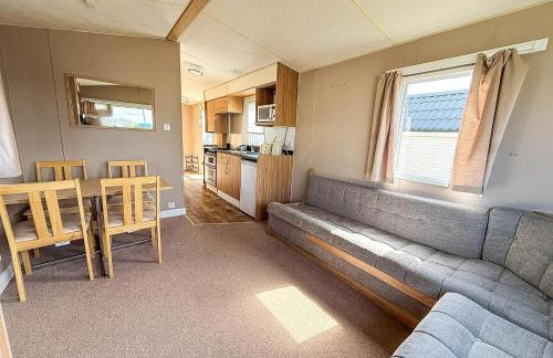Homely 8 Berth Caravan At California Cliffs Near To Scratby Beach Ref 50067G - Foto 12