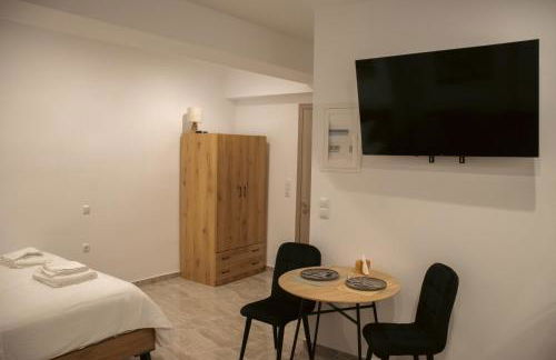 Emily Apartments 2 - Photo 2