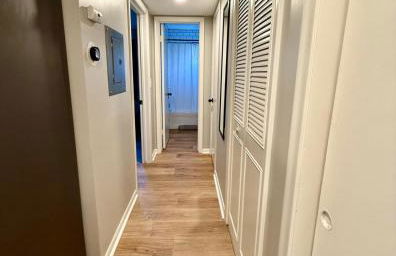 Cathedral Modern King bed with Washer & Dryer - Foto 6