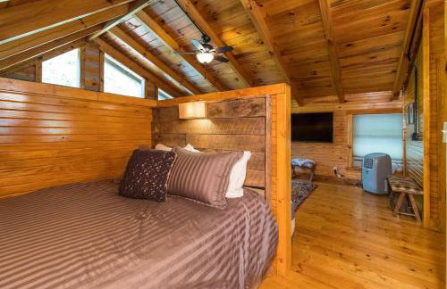 Big Boulder-Hot Tub, WiFi, Firepit, Arcade, Hiking - Foto 40