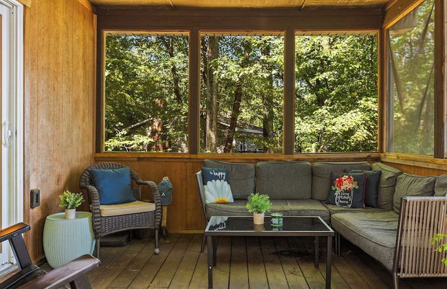 Lake Daze by Avantstay Lakefront w/ Modern Interior, Enclosed Porch & Hot Tub - Foto 43