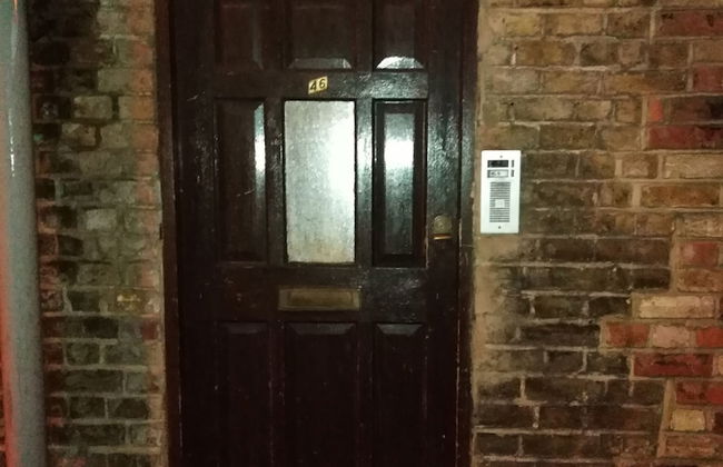 London Airport Comfort - Photo 15