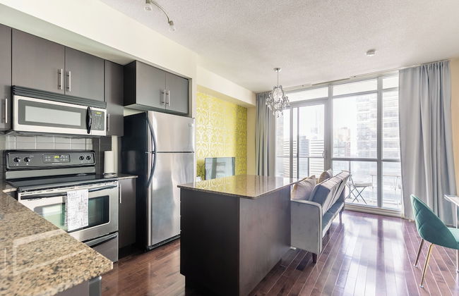 Maple Leaf Square - Photo 76