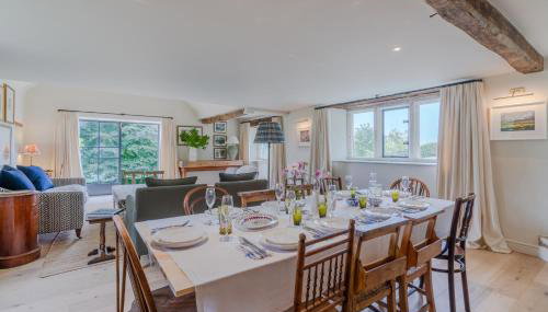 Locks Cottage - Photo 3