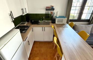 Apartamento en la Escala con piscina y parking - Photo 13