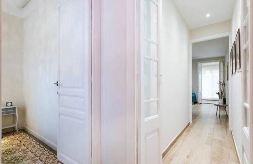 Lovely Designed House Connected To Center - Foto 23