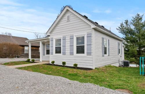 Creekside Stay | Peaceful Cottage | Elkhorn - Foto 44