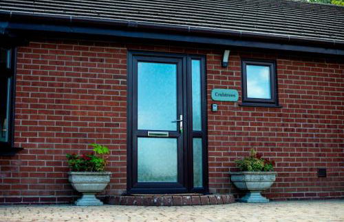 Country Crabtree Bungalow with large wild garden - Photo 8