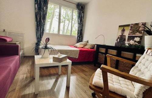 Bel Appartement Gare Centre Face aux Remparts 8 personnes Parking WIFI - Photo 11