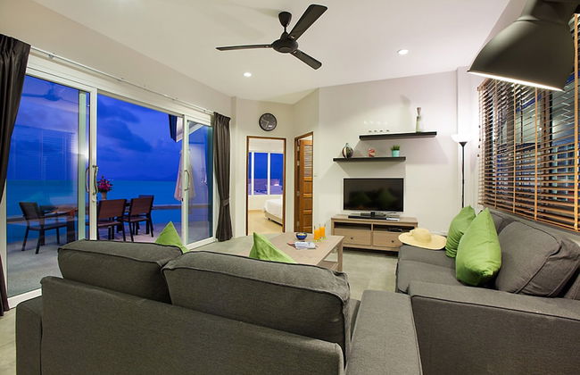 The Moonrakers - Photo 22