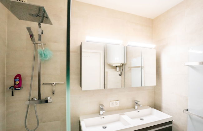 Philemon with parking - Foto 37