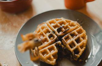 Cabin Minutes to Mt Rainier - EV, HotTub, 2 Queen and Twin - Photo 7