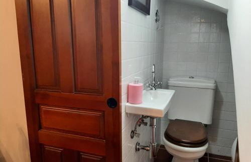 Casa con patio y chimenea en Piedralaves - Photo 18