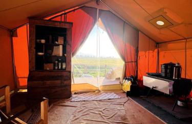 Colorado Getaways in this Lovely Safari Tent on Working Sheep Farm in Longmont - Foto 5