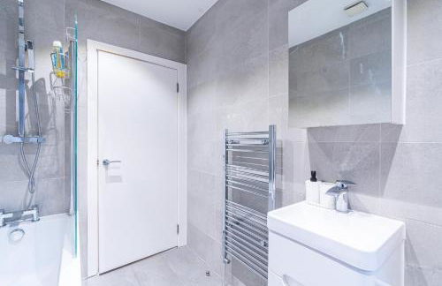 City of London Deluxe 4BR Steps to Tube - Foto 6