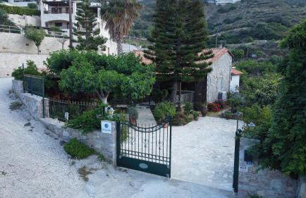 Stone & Sea - Photo 30