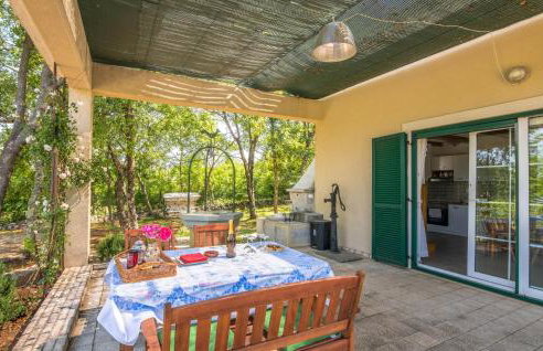 Amazing Home In Ostrobradic - Foto 13