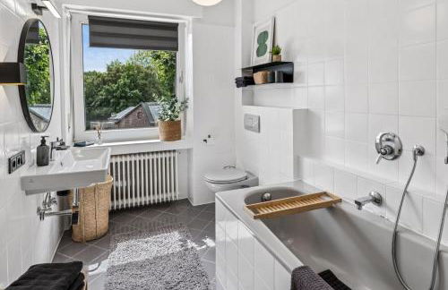 Groß - modern - nah an Köln- Luxuriöse Wohnung für 8 Personen in Remscheid - Foto 19
