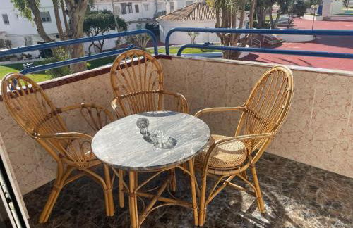 Apartamento en complejo residencial con piscina y garaje a 100m del mar - Foto 17