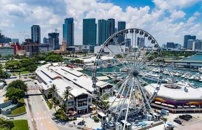 Sleek Modern Miami Getaway With Pool Oasis - Foto 29