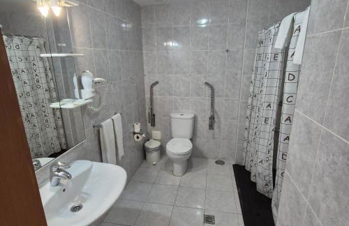 Apartamentos Turísticos Vila Praia - Foto 24