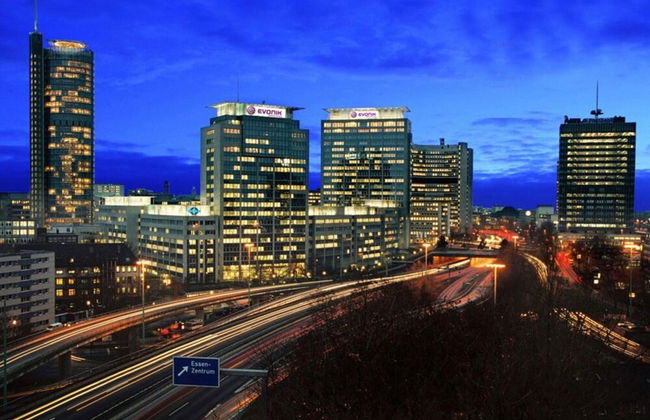 Cosy Apartment in Oberhausen With Balcony - Photo 33