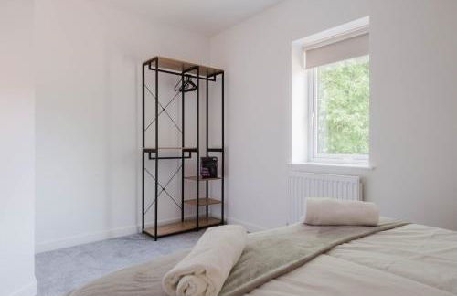 Pristine and Modern Home away from Home - Photo 16