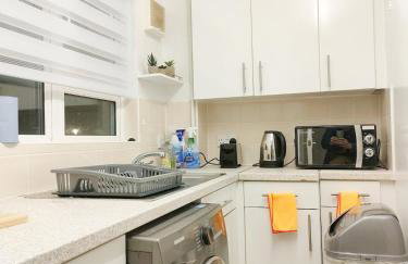 30 min walk to Central London-Paid Parking-3 Beds - Photo 10