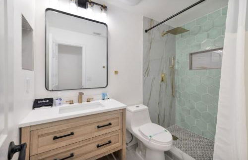 Downtown Home with Basketball, Firepit and Just 20 Miles to Disney - Foto 22