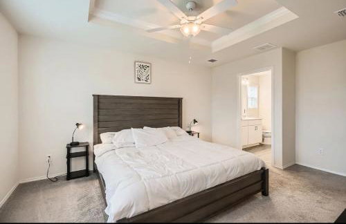 Modern Retreat with Private Office - Foto 9