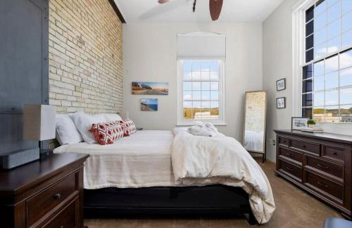 Top of The Peak: Downtown Gem! Steps to Beach - Foto 24