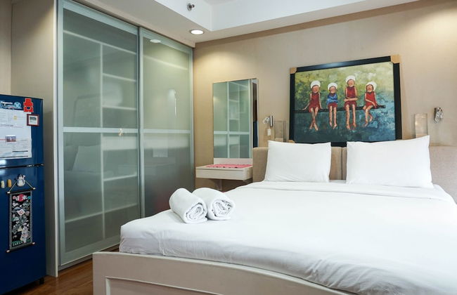 Cozy and Modern Studio Apartment at Belmont Residence Puri - Foto 3