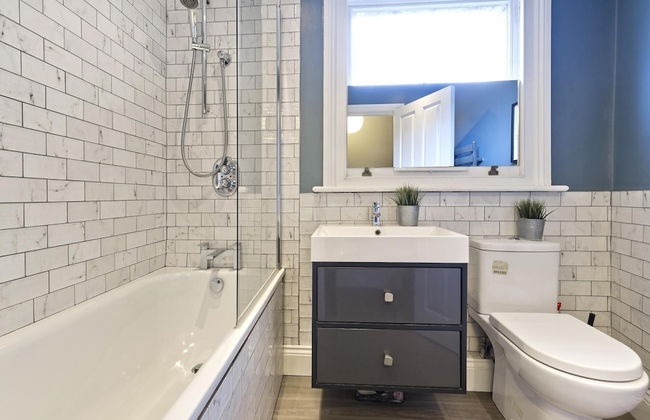 Stylish Family Home by Twickenham Stadium by Underthedoormat - Foto 21