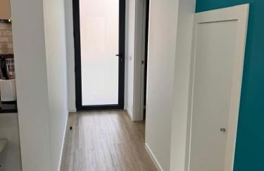 B - Elegent 2 Bedroom Modern Townhouse - Foto 25