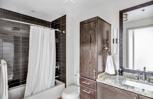 High-Rise 30th Flr Modern Apt, Downtown Dallas - Foto 29