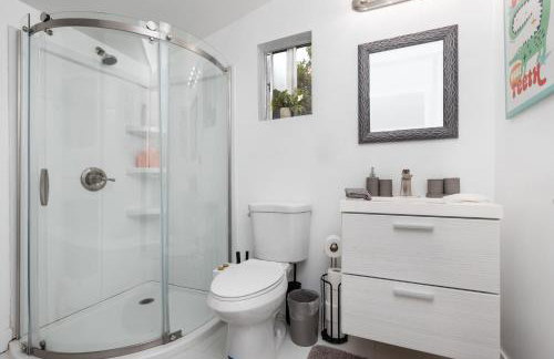 Luxury Oasis in Culver City! Free parking and Jacuzzi - Foto 68