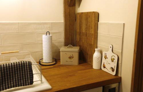 Rushmoor Retreat, Cosy with Outdoor Pizza Oven - Photo 15