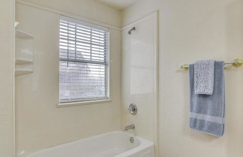 Downtown Kemah Rental about 3 Blocks to Boardwalk! - Foto 20