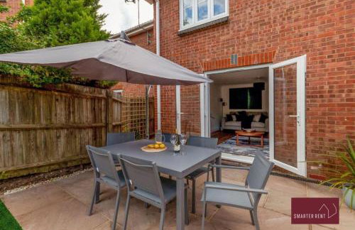 Guildford - 3 Bedroom House - Driveway Garden - Foto 20