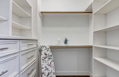 Best of Lake Conroe - Sleeps 16 - Lakefront Memories - Photo 17