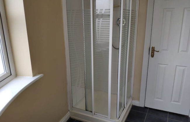 Stunning 6 Bed House With Private Garden in Galway - Foto 15