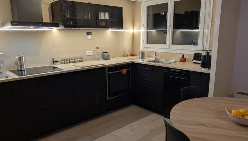 Le Sacré-Cœur- Cosy T3 Balcon & Parking-400m métro - Photo 3, stove, dishwasher